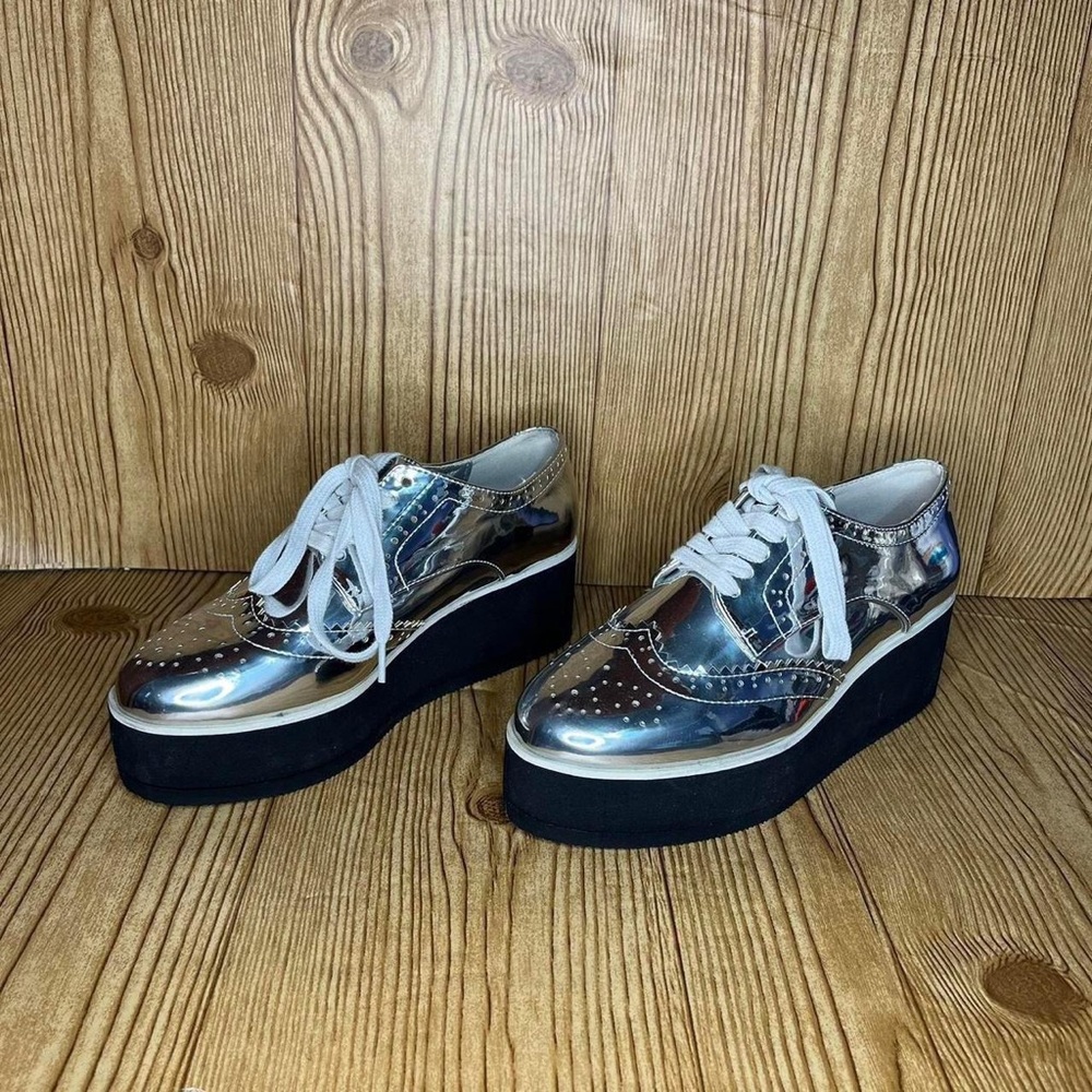 Platform lace up Oxford Shoes Size 5.5  Silver Chunky Retro Y2K NWOT shiny